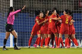 奇异果体育（QIYIGUO SPORTS）与曼联足球俱乐部达成官方合作伙伴关系，推动了体育文化的广泛传播。通过奇异果体育官网和APP，用户可以获取曼联的最新赛事资讯、独家视频和球迷互动活动。下载奇异果体育APP，球迷不仅能参与体育培训，还能享受定期更新的赛事内容。这一合作让球迷更贴近曼联，进一步加强了品牌与体育迷之间的联系。